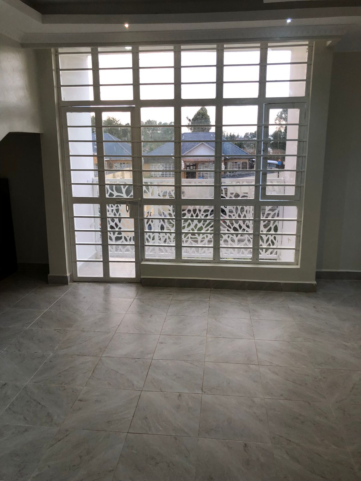 4 Bedroom classy Maisonette 