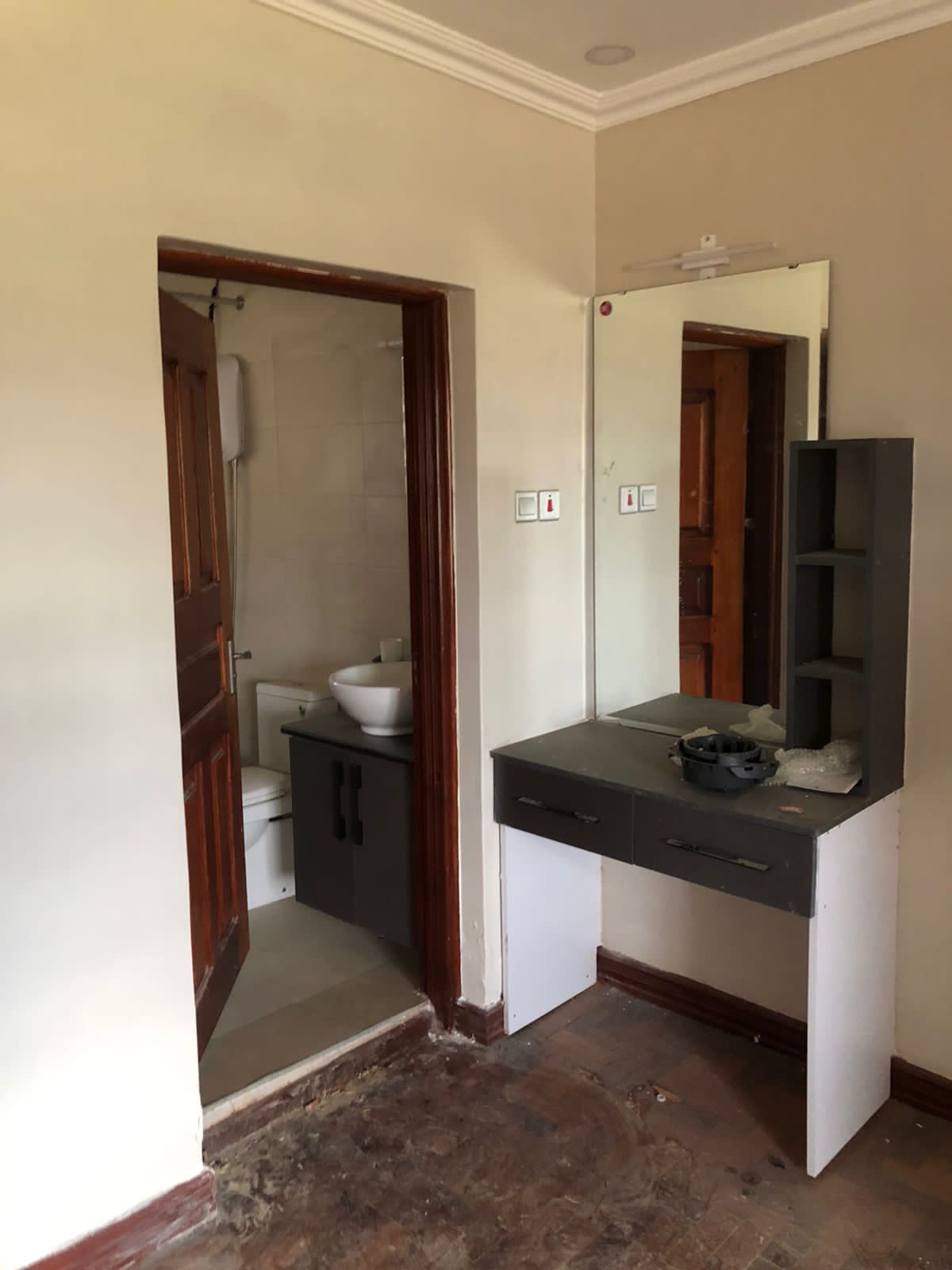 3 Bedroom Bungalow on a 60x100 with a detached SQ