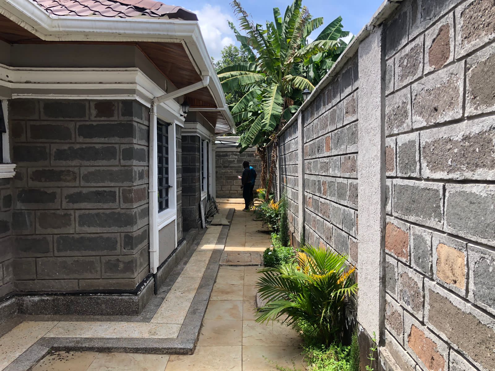 3 Bedroom Bungalow on a 60x100 with a detached SQ